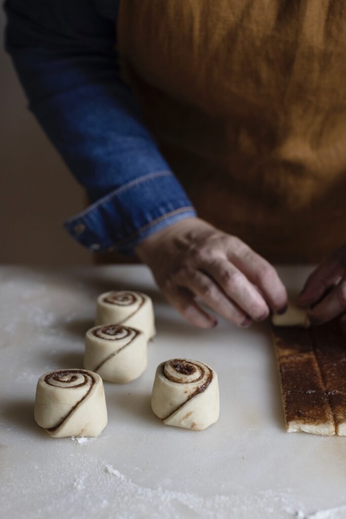 Sweet-Buns-Shaping
