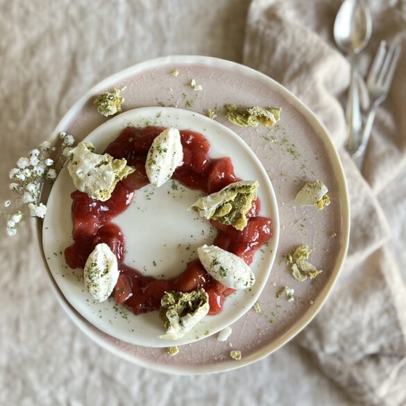 Eaton_Mess_Matcha-Mandel-Baiser