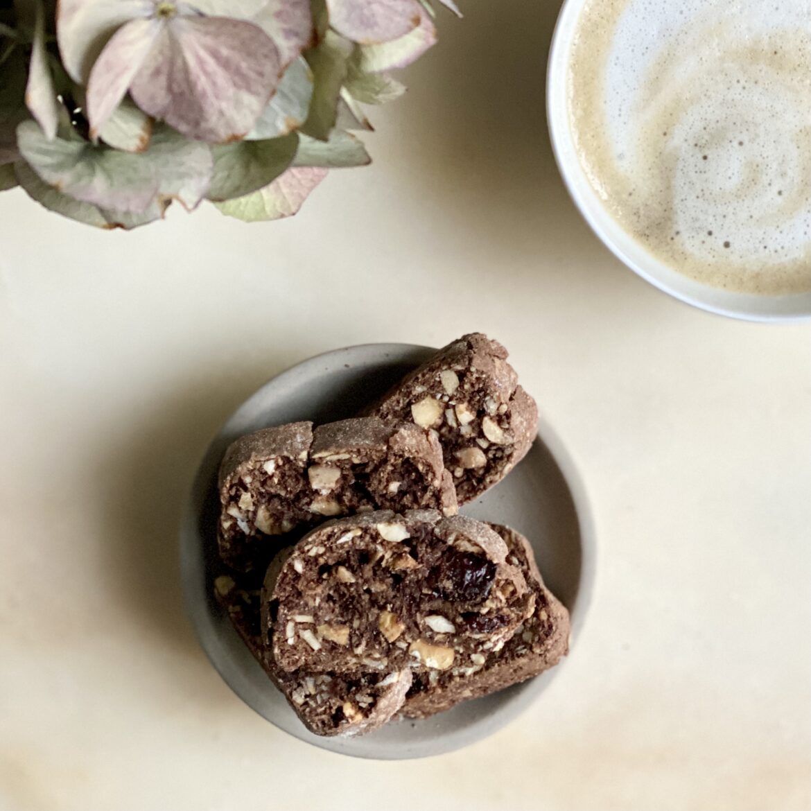 Haselnuss-Schoko-Roggen-Biscotti.