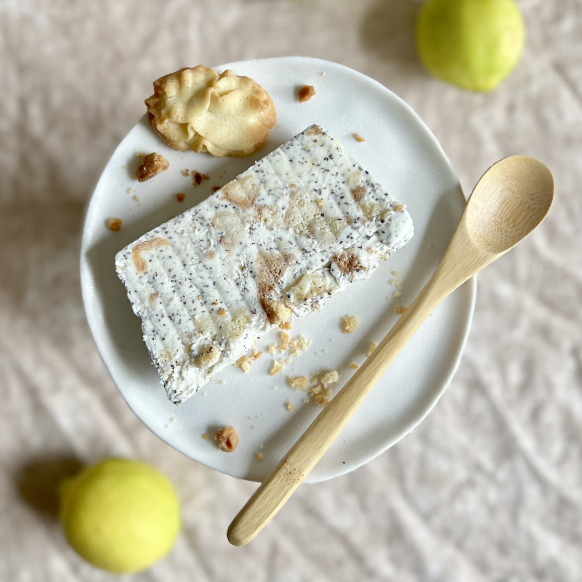 Zitronen-Mohn-Keks-Eis 🍋 | Mrs T - süße Delikatessen